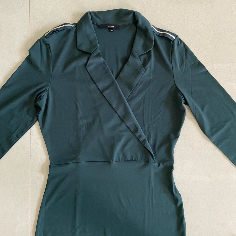 Vero Moda Sheath Dress with Notched Lapels (Dark Green) - Picture 14 of 15